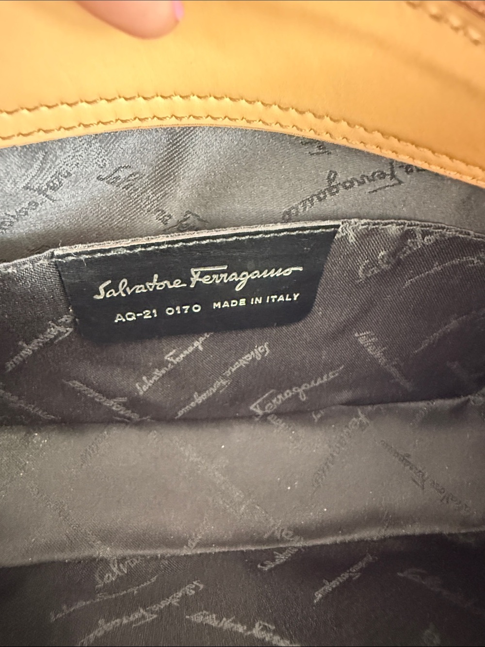 Classic Ferragamo Tan Leather Shoulder Bag - Picture 5 of 5